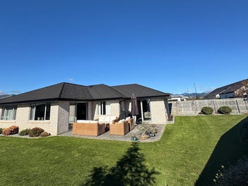Image 1 of 20