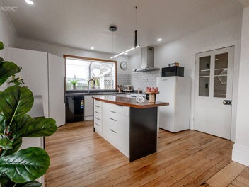 UNDER OFFER
