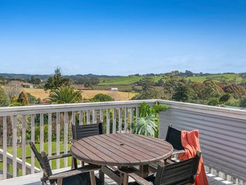 Practical, Flexible Living in Snells Beach