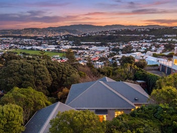 Space, Sun & Serenity - A Private Family Oasis