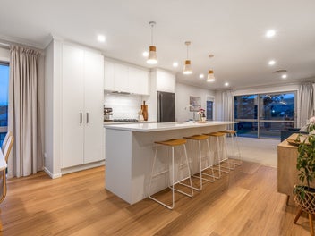 Sun, space and style | A modern Kenepuru gem