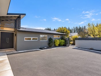 Executive Living in Fairway Park