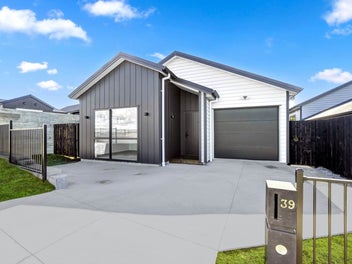 Rare Opportunity in Warkworth Ridge