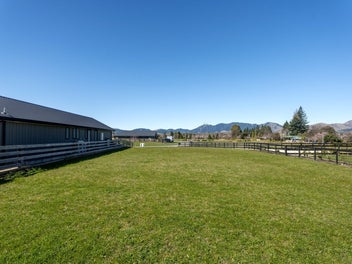 Uninterrupted outlook - established area