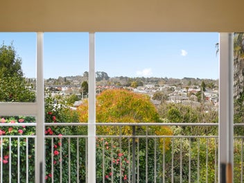Versatile Living with Views & Income Potential