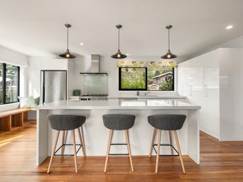 Beautifully Renovated in the Heart of Sumner