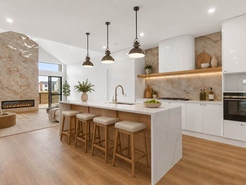 THE GRAND OPAHEKE RESIDENCE — SINGLE-LEVEL LUXURY