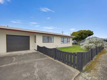 Settle Into Low-Maintenance Levin Living