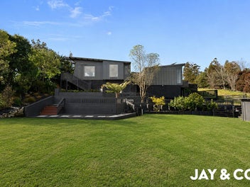 MUST SELL! Your Own Ardmore Paradise