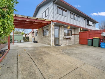 280 SQM Family Home