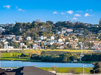 Home and Granny with Views in Rangi Zone