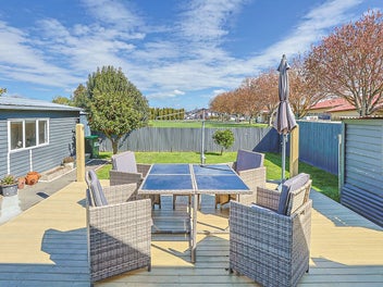 Value-packed freehold first home - a must see