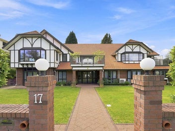 Image 1 of 20