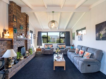 Easy Living in Kildare Mews!