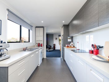 Easy Living in Kildare Mews!
