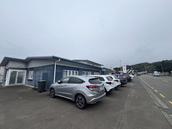 Image 1 of 7