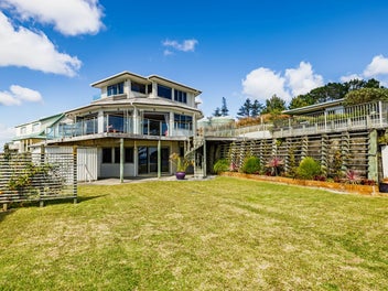 Three Levels, Endless Ocean Views