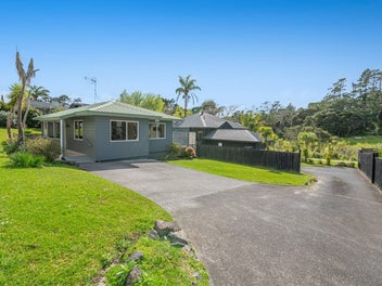 Weatherboard Charmer I Affordable, Easy Living