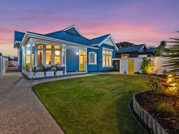 High Spec St Clair Villa