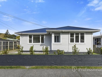 FULLY RENOVATED THREE+ BED!