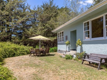 Hilltop Haven in Tinui