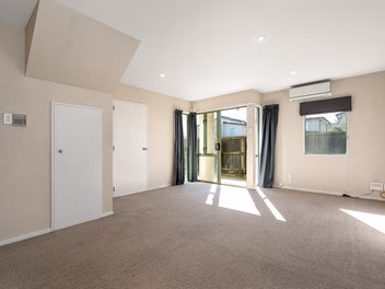 City Fringe Opportunity with Space to Spare