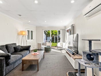 Private Family Haven - Space, Security & Lifestyle