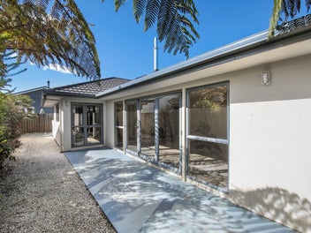Convenient Living, Close to the CBD