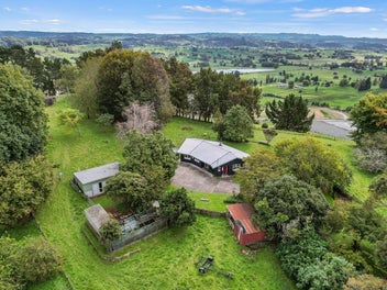 Private, elevated but so close to town!