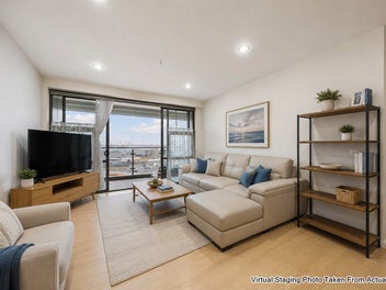 Incredible Waterfront CBD Living by Britomart