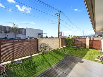 Convenient, Independent Living Close to Everything