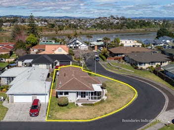 Refreshed & Ready, Ultimate Family Living in Matua
