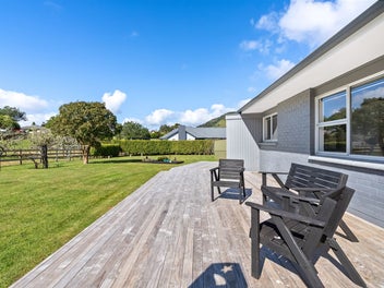 The Sweet Spot Between Town & Country