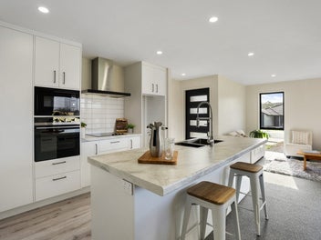 Easy-care Living, Polished Where It Counts