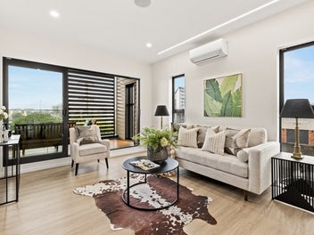 Modern Three-Bedroom Duplex Near ACG Sunderland