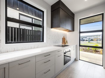 $200,000 AUCTION RESERVE - FREEHOLD