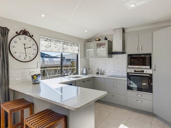 Sunshine, Comfort & Easy Living