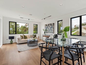 29 Scott Rd $999,000 & 27 Scott Rd $1,049,000