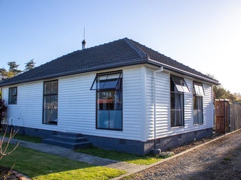 Image 1 of 18