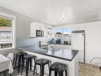 43 Years Loved… Now It's Your Turn! | 708m2