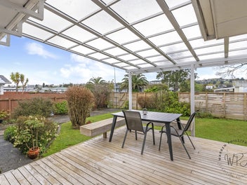 Classic Home, Big Outdoor Appeal!