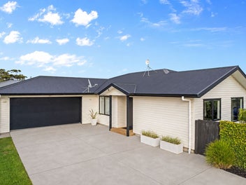 Low-Maintenance Coastal Living