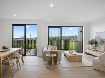 Prestige Racecourse Living