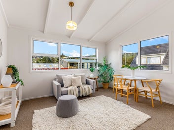 Two-Bedroom Townhouse – Super Convenient...