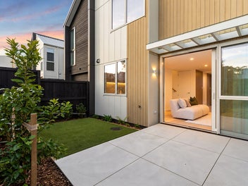 Ready now | Modern coastal living in Red Beach