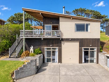Substantial Bach with Superior Ocean Views