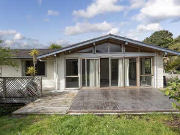 Rare Lockwood Relocatable! 3 Bed / 2 Bath! 120sqm!