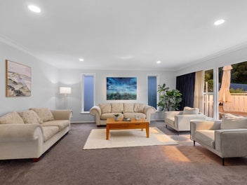 3 bedrooms, 3 Living, Double Garage & Carport