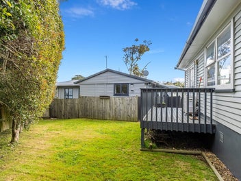 Charming Bungalow with Private Garden & Potential