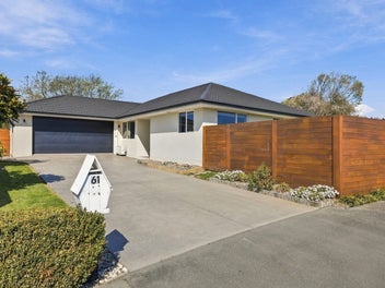 A Class Act On Kotuku Crescent
